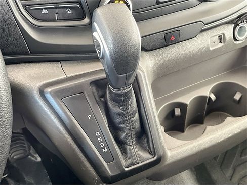 Used 2025 Ford Transit 250 148 Medium Roof image 17