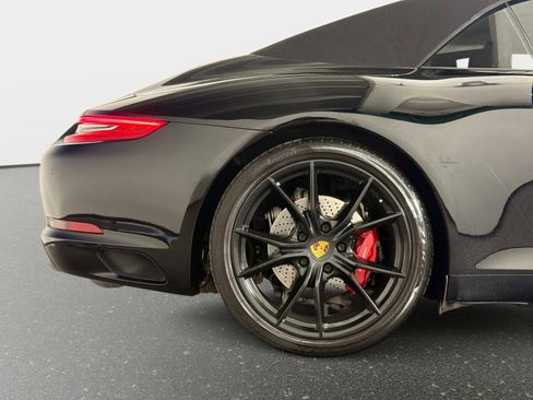 Used 2018 Porsche 911 Carrera S RWD image 19