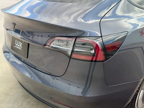 Used 2022 Tesla Model 3 Long Range AWD/4WD image 8