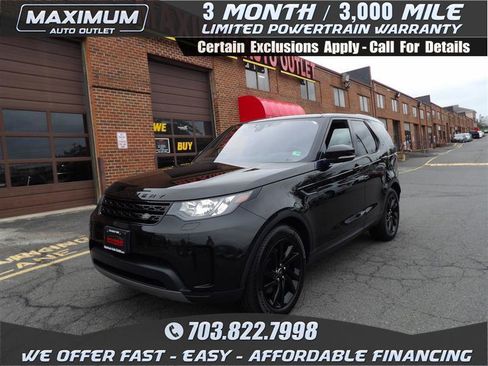 Used 2017 Land Rover Discovery SE image 1