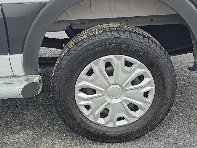 Used 2025 Ford Transit 250 Low Roof w/ Exterior Upgrade Package RWD image 31