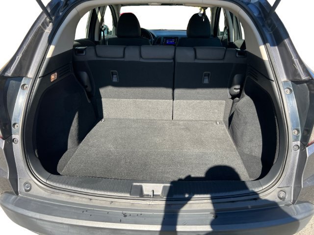 Used 2021 Honda HR-V LX image 19