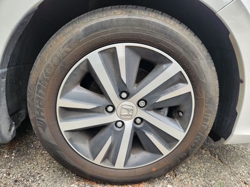 Used 2024 Honda Civic LX image 5