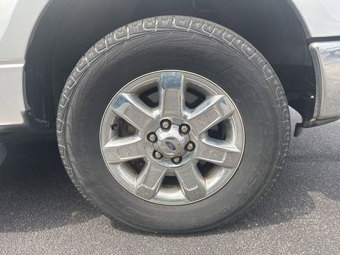 Used 2014 Ford F150 XLT w/ XLT Chrome Package AWD/4WD image 9