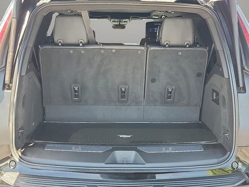 Used 2022 Cadillac Escalade Sport Platinum w/ Heavy-Duty Trailer Package AWD/4WD image 8