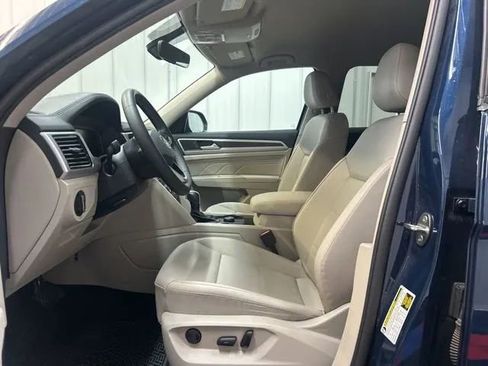 Used 2023 Volkswagen Atlas SE w/ Black Wheel Package AWD/4WD image 10