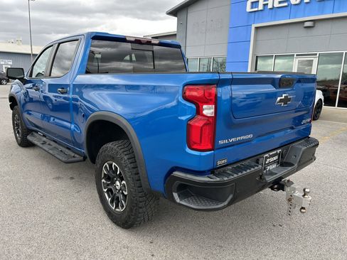 Used 2022 Chevrolet Silverado 1500 ZR2 w/ Technology Package image 6