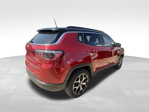 Used 2025 Jeep Compass Limited AWD/4WD image 6