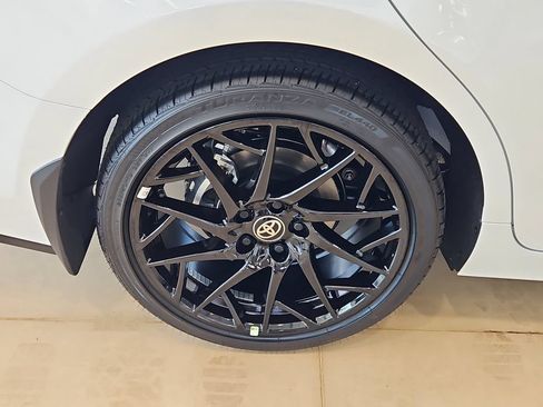 New 2026 Toyota Camry Hybrid AWD/4WD image 18