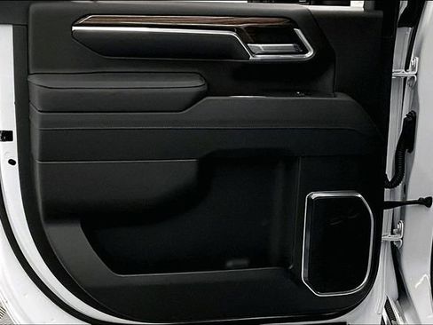 Used 2025 Chevrolet Silverado 2500 LT w/ Convenience Package image 20