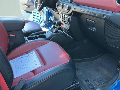 Used 2023 Jeep Wrangler Unlimited Rubicon 392 AWD/4WD image 31