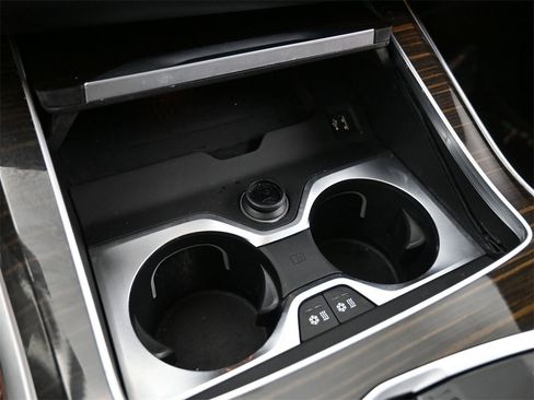 Used 2023 BMW X7 xDrive40i w/ Executive Package image 24