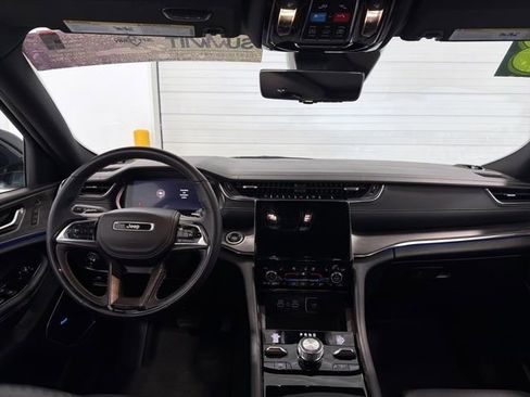 Used 2023 Jeep Grand Cherokee Overland w/ Adv Protech Group III image 30