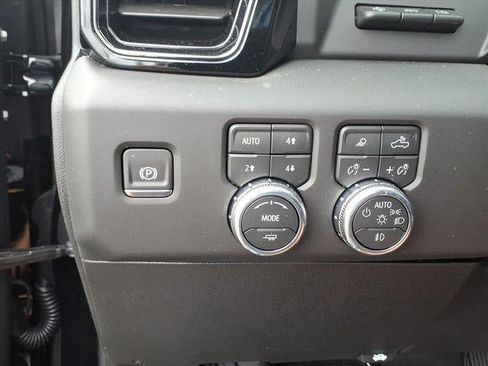 New 2026 GMC Sierra 2500 AT4 w/ AT4 Premium Plus Package AWD/4WD image 18