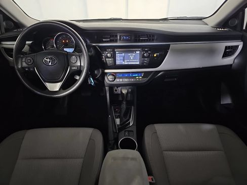 Used 2015 Toyota Corolla LE FWD image 11