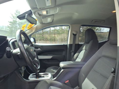 Used 2016 Chevrolet Colorado LT w/ LT Convenience Package image 11