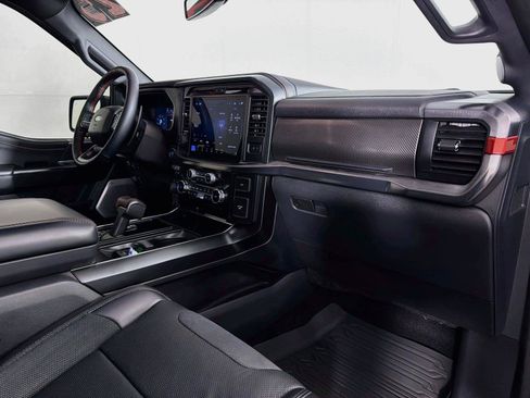 Used 2025 Ford F150 Raptor AWD/4WD image 32