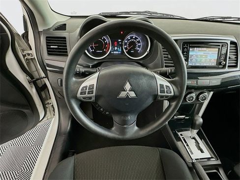 Used 2017 Mitsubishi Lancer ES image 11