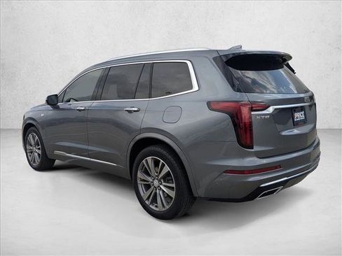 Used 2022 Cadillac XT6 Premium Luxury w/ Technology Package image 8