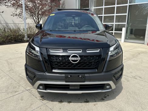 Used 2024 Nissan Pathfinder Rock Creek AWD/4WD image 5