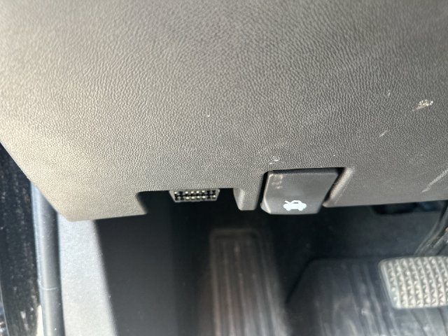 Used 2024 GMC Terrain SLE FWD image 50