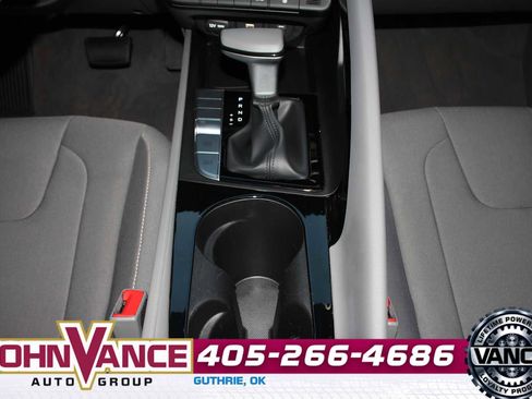 Used 2025 Hyundai Elantra SEL image 26