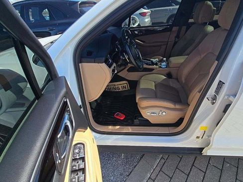 Used 2022 Porsche Macan image 4