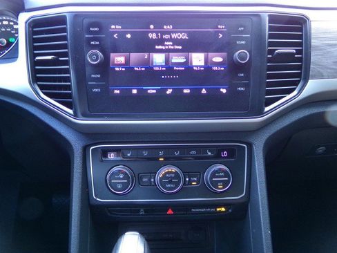 Used 2021 Volkswagen Atlas Cross Sport SE w/ Panoramic Sunroof Package AWD/4WD image 22