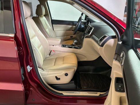 Certified 2018 Jeep Grand Cherokee Limited AWD/4WD image 23