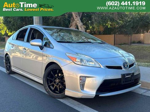 Used 2014 Toyota Prius Three image 1