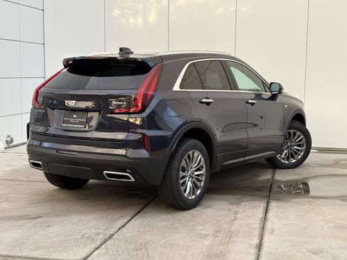 Certified 2025 Cadillac XT4 Premium Luxury image 7
