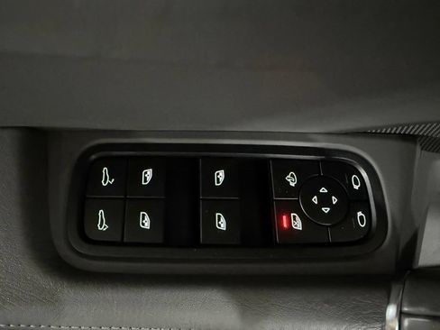 Used 2022 Porsche Cayenne GTS AWD/4WD image 23