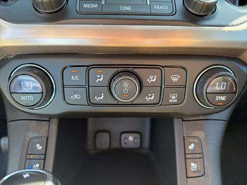 Used 2018 GMC Acadia Denali w/ Technology Package FWD image 47