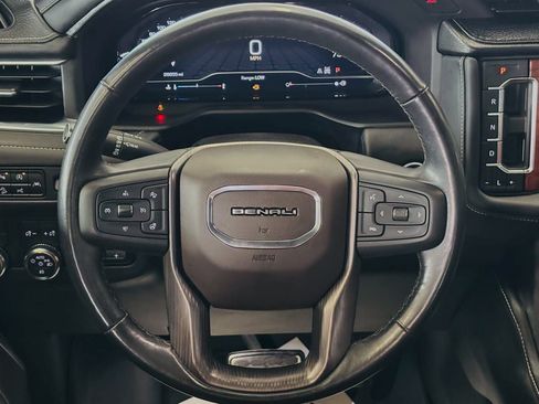 Used 2023 GMC Yukon Denali Ultimate AWD/4WD image 45