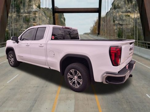 New 2026 GMC Sierra 1500 SLE w/ Preferred Package RWD image 8