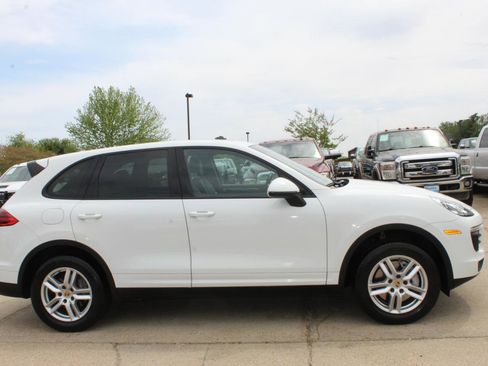 Used 2016 Porsche Cayenne Platinum Edition image 8