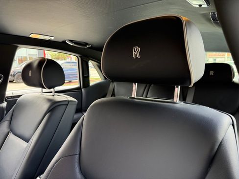 Used 2020 Rolls-Royce Ghost image 19