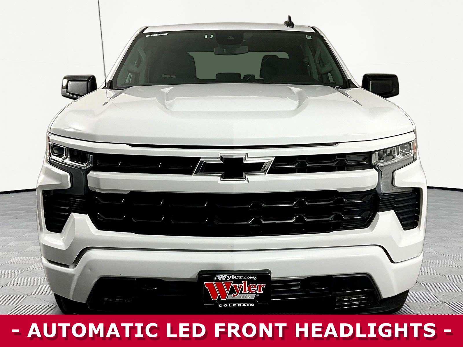 Used 2026 Chevrolet Silverado 1500 RST AWD/4WD image 2