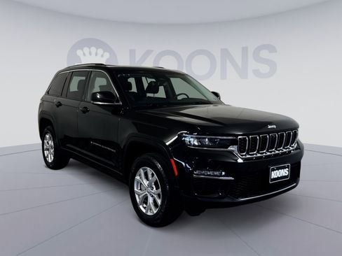 Used 2023 Jeep Grand Cherokee Limited w/ Luxury Tech Group II AWD/4WD image 10