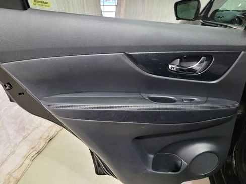 Used 2015 Nissan Rogue SL image 43