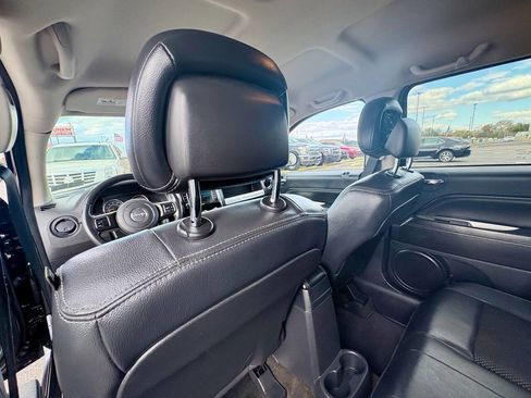 Used 2014 Jeep Compass Latitude image 23