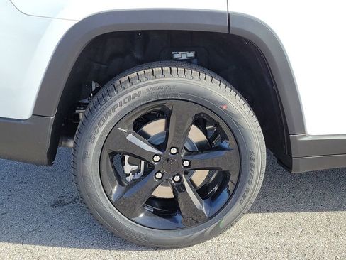 New 2025 Jeep Grand Cherokee L Limited w/ Black Appearance Package image 7