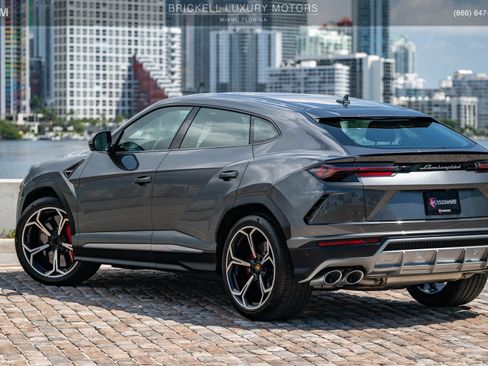 Used 2019 Lamborghini Urus AWD/4WD image 12