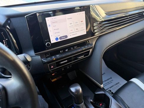 Used 2025 Toyota Camry SE image 25