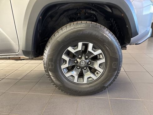 Used 2018 Toyota Tacoma TRD Off-Road image 53