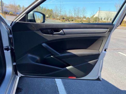 Used 2014 Volkswagen Passat TDI SE image 17