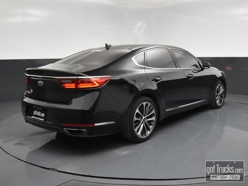 Used 2018 Kia Cadenza Technology image 45