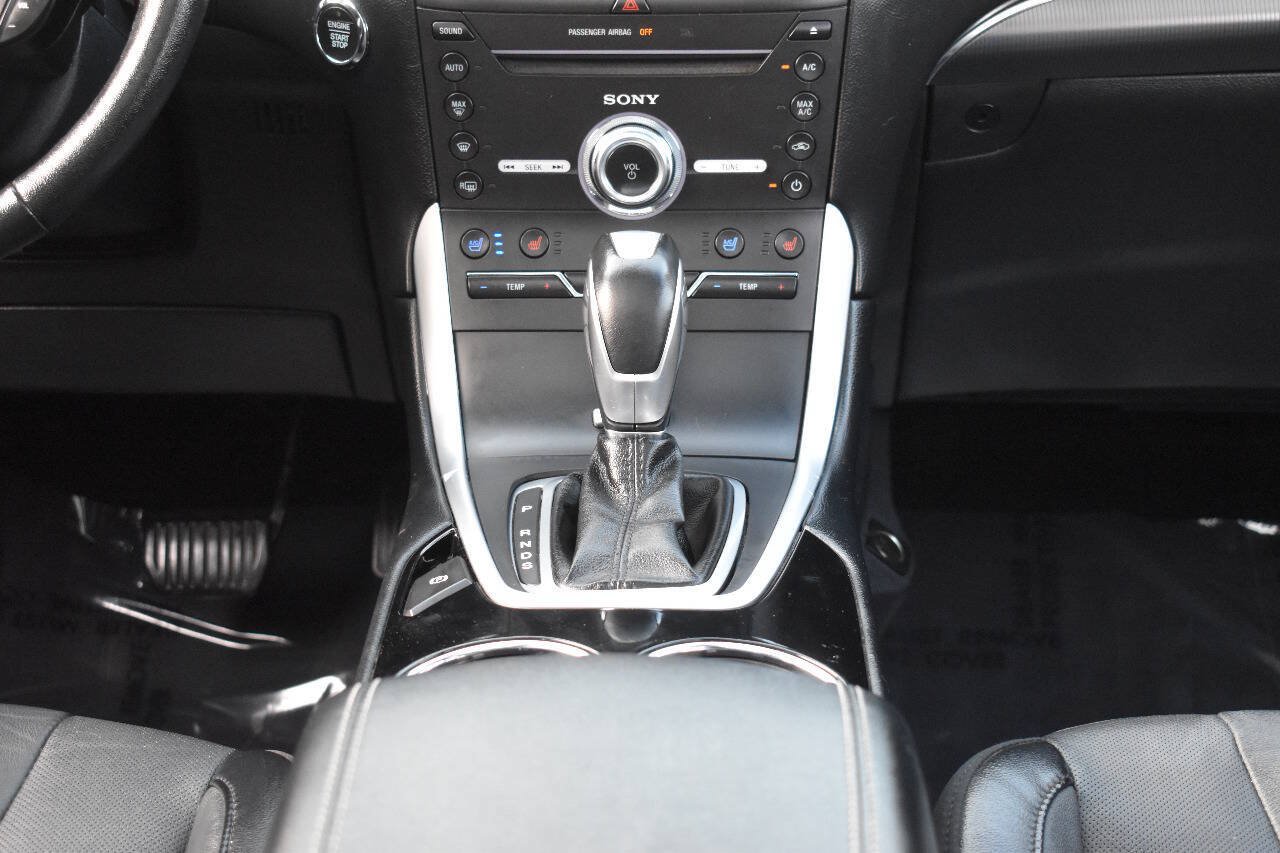 Used 2018 Ford Edge Titanium w/ Equipment Group 301A AWD/4WD image 32