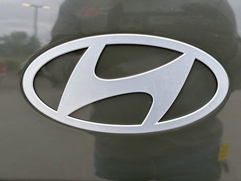 Used 2025 Hyundai Santa Fe Limited FWD image 12
