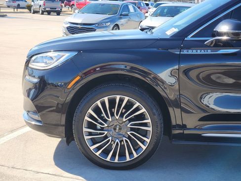 Used 2020 Lincoln Corsair Reserve w/ Equipment Group 201A image 11